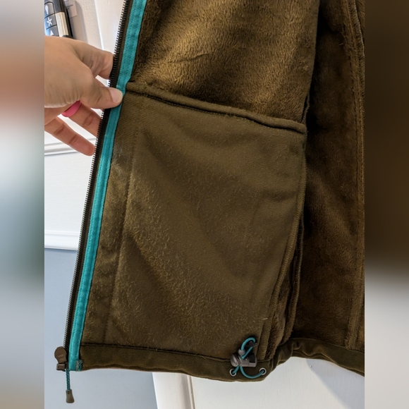 Camo Hunting Vest by Cabela's Outfit Her - Women's Small - Picture 6 of 7